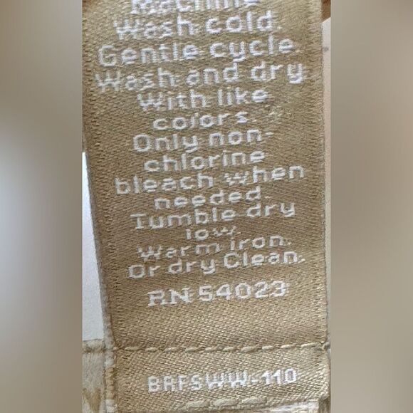 Banana Republic Factory Petites Sleeveless Printed Blouse Top. Petite Small. - Picture 6 of 7